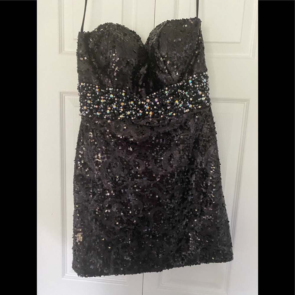 Night Moves Homecoming dress